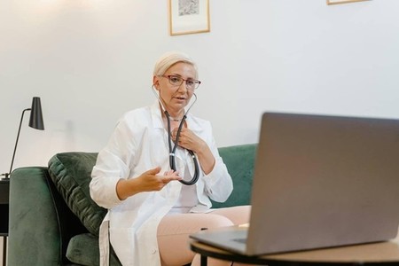 Telemedicina şi medicina muncii: o soluţie modernă pentru companiile dinamice