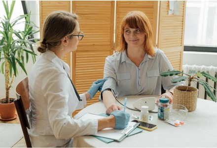 COMUNICAT DE PRESĂ: Ghid pentru un pneumolog: cum să alegi echipamentele potrivite pentru deplasări
