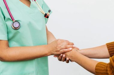 COMUNICAT DE PRESĂ: Cum să tratezi eficient afecţiunile proctologice fără spitalizare