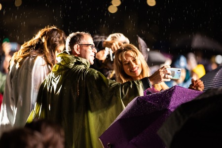 Classical Crossover cucereşte România: 10.000 de spectatori la concertul „Lyrica” al sopranei Irina Baiant, la Suceava, 15.000 de spectatori în Bucureşti la Andrea Bocelli şi Jose Carreras