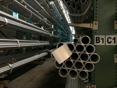 Cum să alegi materialele potrivite pentru instalaţii industriale durabile: Rolul ţevii trase laminate