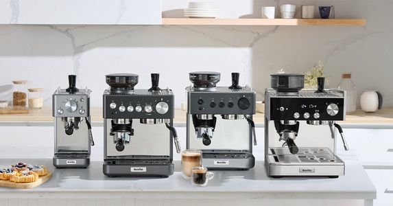 Breville a lansat noua gamă Barista cu un show de latte art