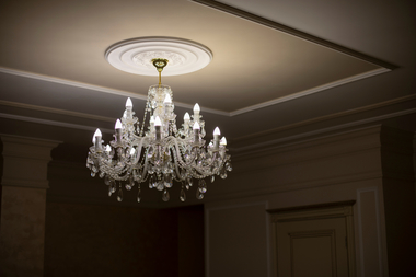 Care sunt tendinţele actuale în designul interior? Iluminat clasic vs. iluminat modern 