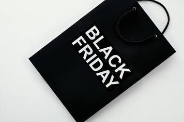 De ce să nu ratezi Black Friday 2025 - 5 motive pentru achiziţii inspirate şi avantajoase