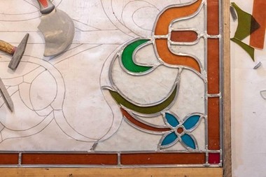 Un nou atelier de sticlă şi vitraliu în Bucureşti, cu sprijinul platformei VITRALIER