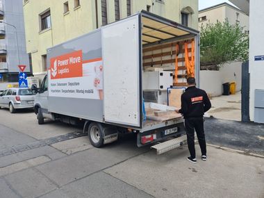 Ce să verifici înainte să semnezi contractul cu firma de mutări, în contextul boom-ului rezidenţial din Bucureşti