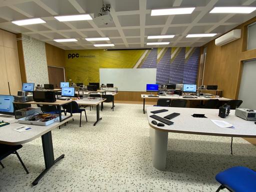 PPC Renewables România a dotat un laborator de aplicaţii IoT al Facultăţii de Automatică şi Calculatoare de la Universitatea Politehnica Bucureşti