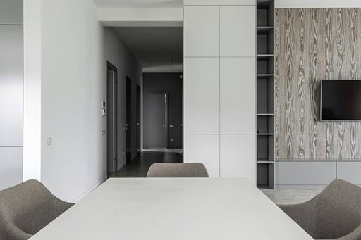Top 5 modele de uşi de interior care maximizează spaţiul în apartamentele mici