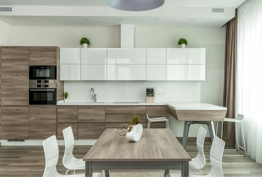 Design-ul modern al bucătăriilor: cum să îmbini estetica cu funcţionalitatea