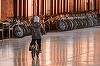 Cum încurajezi copiii să facă mişcare şi de ce o bicicletă poate fi un dar potrivit