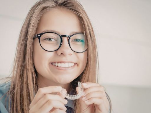 Ortodonţia modernă: de la estetică la funcţionalitate – ce trebuie să ştie pacienţii
