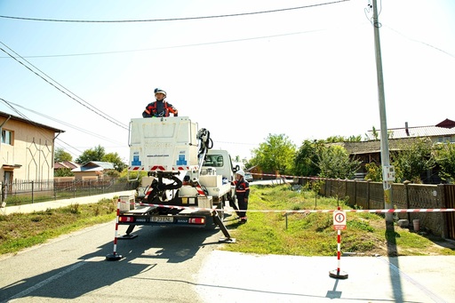 Reţele Electrice România a lansat o licitaţie de peste 156 de milioane de lei pentru autovehicule cu platformă de lucru la înălţime