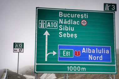 Circulaţia pe Lotul 2 din Autostrada Sebeş - Turda se deschide marţi, cu restricţii, la şapte ani de la semnarea contractului de execuţie şi la cinci ani de când ar fi trebuit să fie finalizat