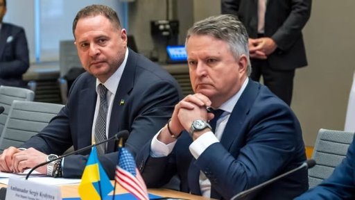 FT: SUA şi Ucraina au elaborat un nou plan de pace în 19 puncte, dar deciziile cele mai importante au fost amânate. Elementele cele mai sensibile din punct de vedere politic au fost lăsate la decizia lui Trump şi Zelenski
