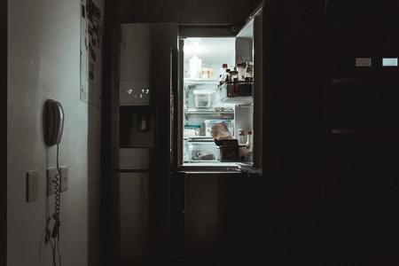 Cum să vă păstraţi frigiderul curat (P)