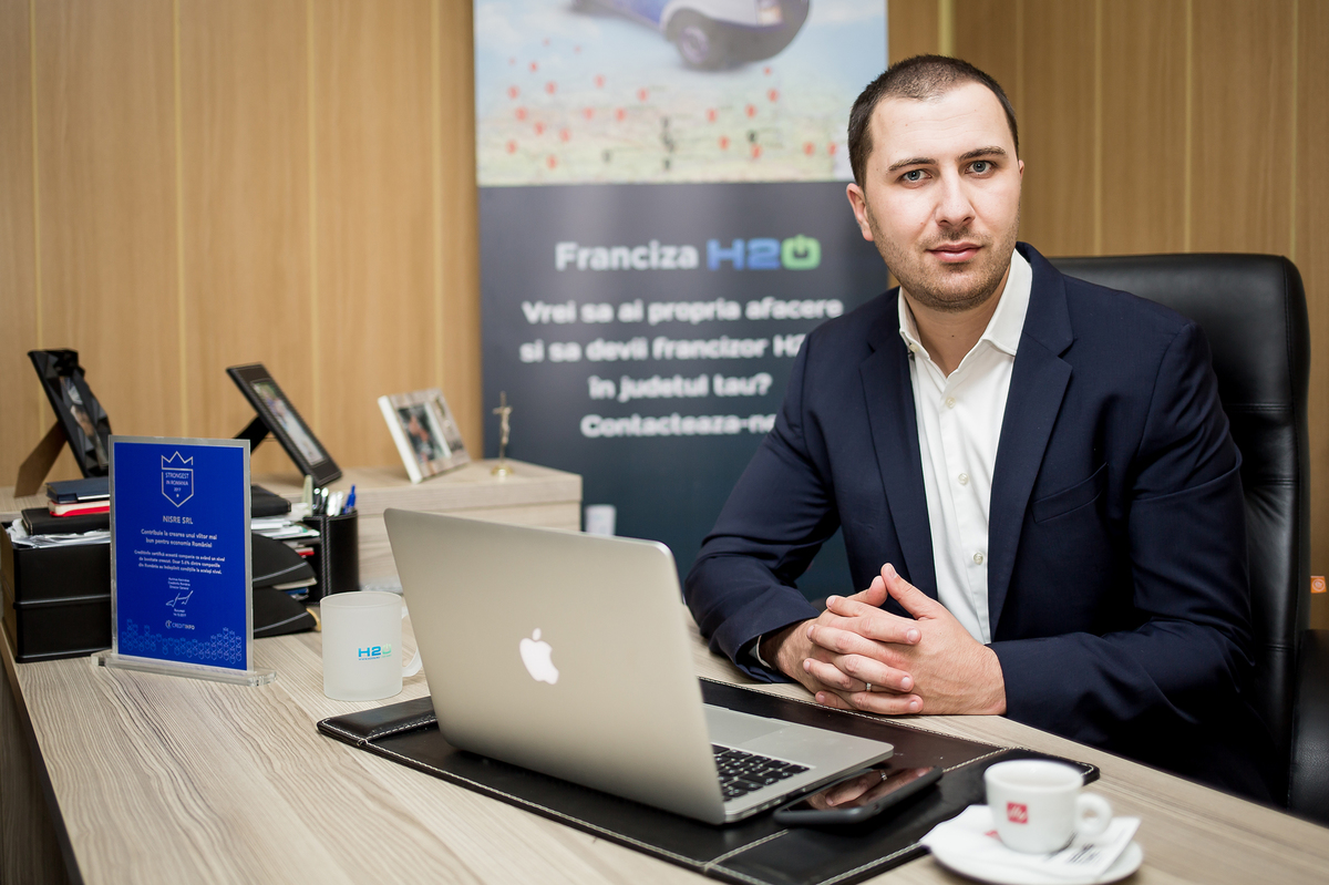 Cata apa trebuie sa bem pe zi? Raspunsul lui Nathaniel Geana, proprietar H2On