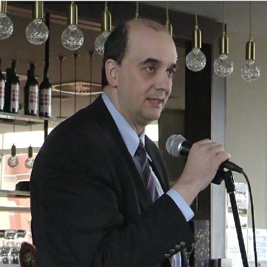 Dr. Konstantinos Farsalinos, cercetător: Interzicerea în UE a aromelor pentru ţigările electronice, „o soluţie pentru o problemă inexistentă”