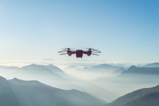 7 lucruri pe care trebuie să le ştiţi înainte de a vă cumpăra o dronă (P)