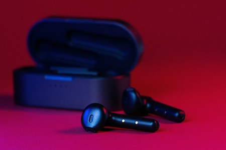 Căştile Wireless Skullcandy: Sunet de Calitate şi Stil într-un Pachet Compact (P)