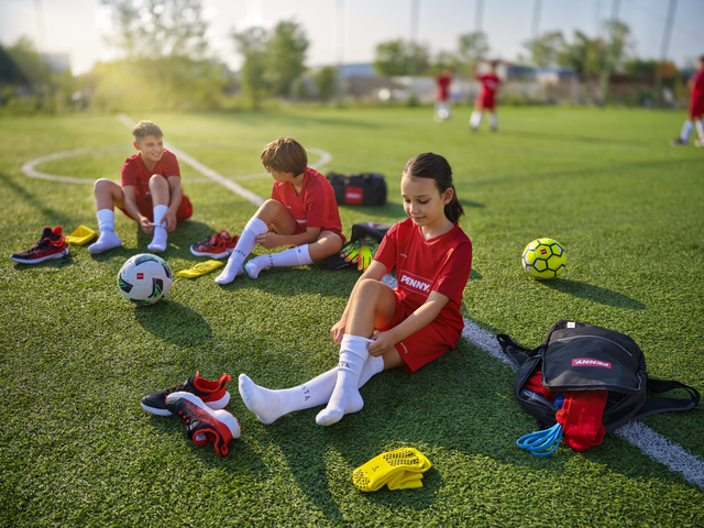 PENNY România şi Federaţia Română de Fotbal anunţă ediţia a doua a programului „Liga Punctelor” pentru susţinerea cluburilor de fotbal pentru copii şi tineri