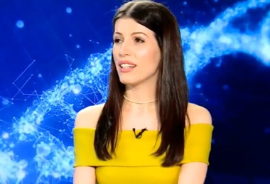 Românii şi sănătatea orală/ Medicul stomatolog Andra Călin: „Foarte mulţi oameni suferă de parodontoză”