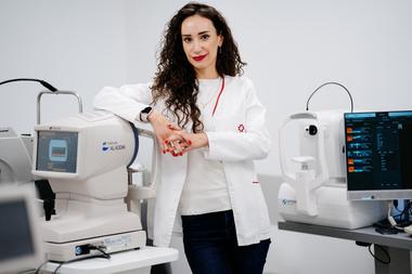 Vacanţa la mare: 6 sfaturi esenţiale de la medicul oftalmolog - Dr. Irina Bârcă, REGINA MARIA