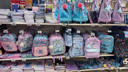 Back to School la Auchan cu peste 2.000 de articole esenţiale la preţuri mici şi o campanie de reciclare cu reduceri la rechizite

