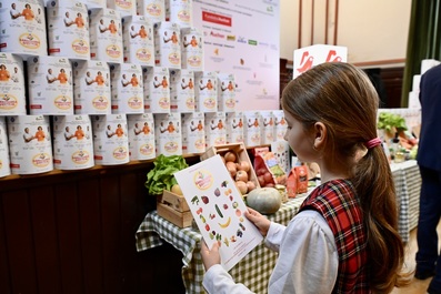 Din această toamnă, elevii de clasa a III-a din Bucureşti învaţă despre alimentaţie sănătoasă şi grijă faţă de mediu