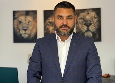 Valentin Burada, fondator Swiss Clinics, la Maratonul Medika TV – Redefinirea esteticii în 2025