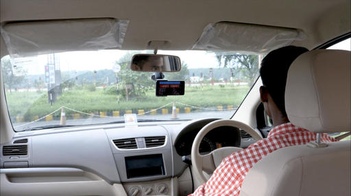 Examen pentru obţinerea permisului de conducere în India  - poliţistul, înlocuit de AI