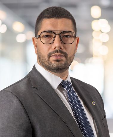 Traiul şi business-ul în România: Ghid privind dreptul imigrărilor pentru investitori şi cetăţeni străini