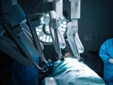 Tehnologia & medicii duc intervenţiile chirurgicale la nivelul următor în Spitalele MedLife