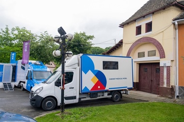 MedLife continuă proiectul naţional Caravana cu Sănătate şi oferă servicii medicale gratuite comunităţilor vulnerabile