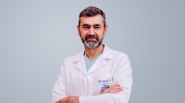 De la riscul de a-şi pierde mâna, la o viaţă nouă – povestea unei premiere medicale la MedLife Humanitas