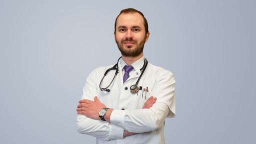 Migrena nu este orice durere de cap. Explicaţiile dr. Tudor Genes despre o boală care afectează milioane de români