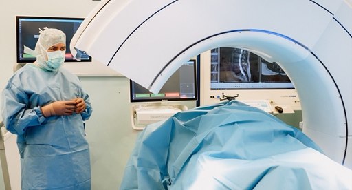 MedLife aduce la Sibiu unul dintre cele mai avansate sisteme de neurochirurgie robotică din România, în urma unei investiţii de peste 2 milioane de euro