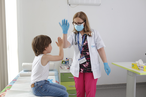 Se apropie sezonul enterovirozelor. Un medic pediatru explică paşii corecţi pentru a evita complicarea bolii