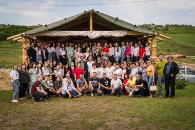Primarul uneia dintre cele două localităţi din mediul rural unde s-au obţinut medii de 10 la Evaluarea Naţională: „Educaţia nu e un moft. E obligaţia noastră faţă de viitor”