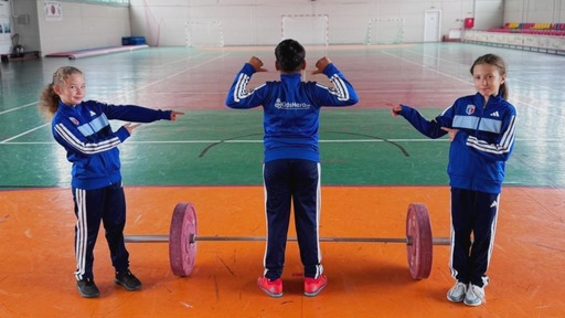 Ora de sport – între bifă pe hârtie şi şansă reală pentru educaţie
