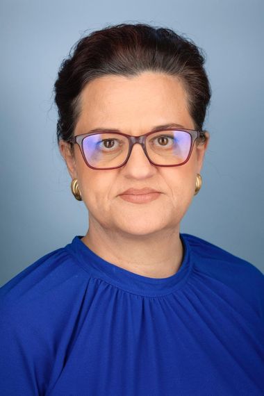 Daniela Vasile, lider educaţional cu o vastă carieră internaţională: “ Problema de fond a şcolii româneşti este, după mine, lipsa alinierii reale între programă, predare şi evaluare, perpetuată de subfinanţare cronică.”