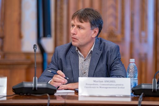 Mesajul directorului Liceului Teoretic din Balş, Marian Anghel, pentru decidenţii din educaţie: „Ascultaţi oamenii din şcoli – profesori, elevi, părinţi şi directori – şi construiţi politici educaţionale pe baza realităţilor din teren, nu doar pe statistici”