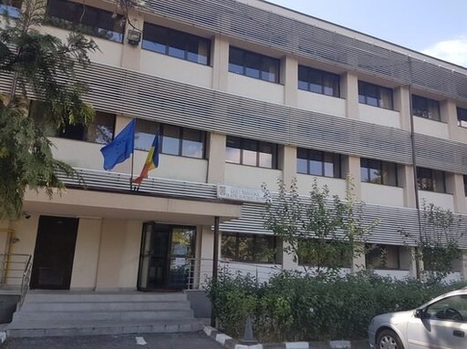 Anchetă la Liceul Tehnologic ”Dumitru Dumitrescu” din Buftea, după ce un elev a pulverizat spray lacrimogen / Trei elevi şi două cadre didactice au primit îngrijiri medicale