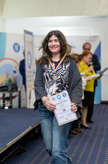 Creativitate, logică, implicare: povestea unei eleve pasionată de matematică, multiplă campioană la olimpiada digitală BRIO Challenge