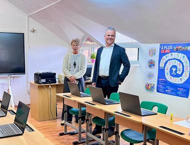 Adrian Veştea: Palatul Copiilor Braşov a intrat în era digitală / Proiect în valoare de peste 420.000 de lei pentru dotarea cu mobilier, echipamente digitale şi materiale didactice

