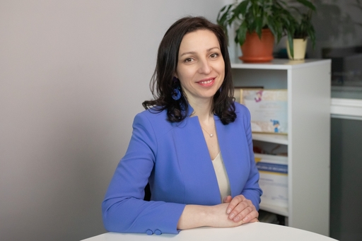 Mihaela Nabăr: „Educaţia de calitate începe cu relaţia dintre profesor şi elev. Nu putem vorbi despre excelenţă fără încredere”
