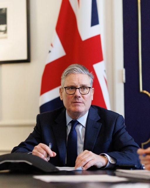 Premierul Keir Starmer anunţă o interdicţie generală pe reţelele sociale pentru minorii sub 16 ani şi restricţii pentru platformele de jocuri şi de streaming live. Cum va funcţiona?