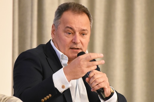 Eveniment News.ro - Marius Ghenea: Ne mândrim pentru copiii care au luat toate premiile la concursurile mondiale de robotică / După aceea nu mai vedem foarte multe companii inovative de robotică pe piaţă