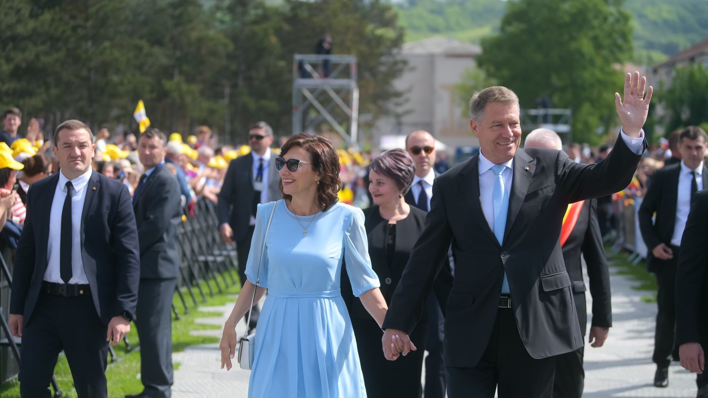 Klaus Iohannis A Implinit 60 De Ani IatÄƒ Cateva Detalii Importante Despre ViaÅ£a Sa