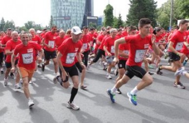 Crosul „Click! Sănătate“, prilej de întâlnire pentru alergătorii din toată ţara