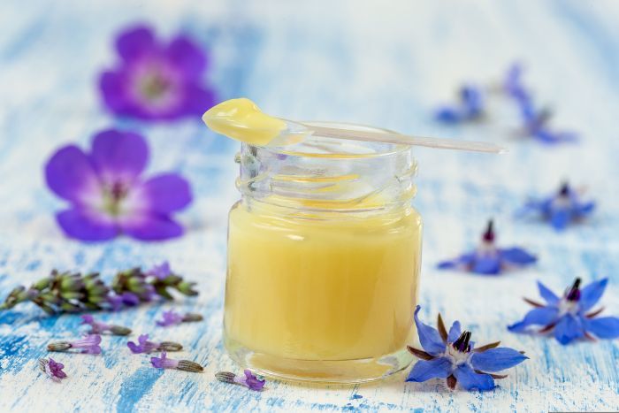7 beneficii ale lăptişorului de matcă
